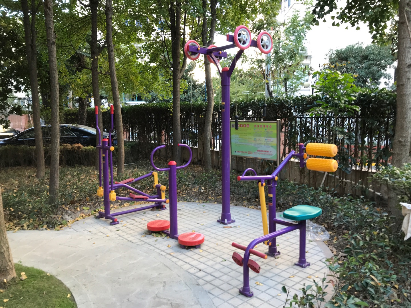 浦東新區(qū)齊恒路95弄健身點