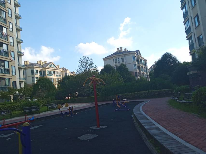 金山豪庭居委會健身點(diǎn)