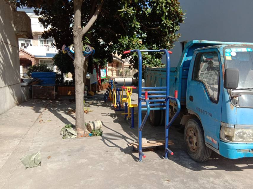 立新村9組1176號(hào)南健身路徑