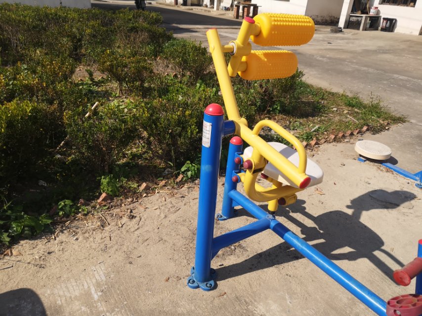 自重腹背鍛煉器