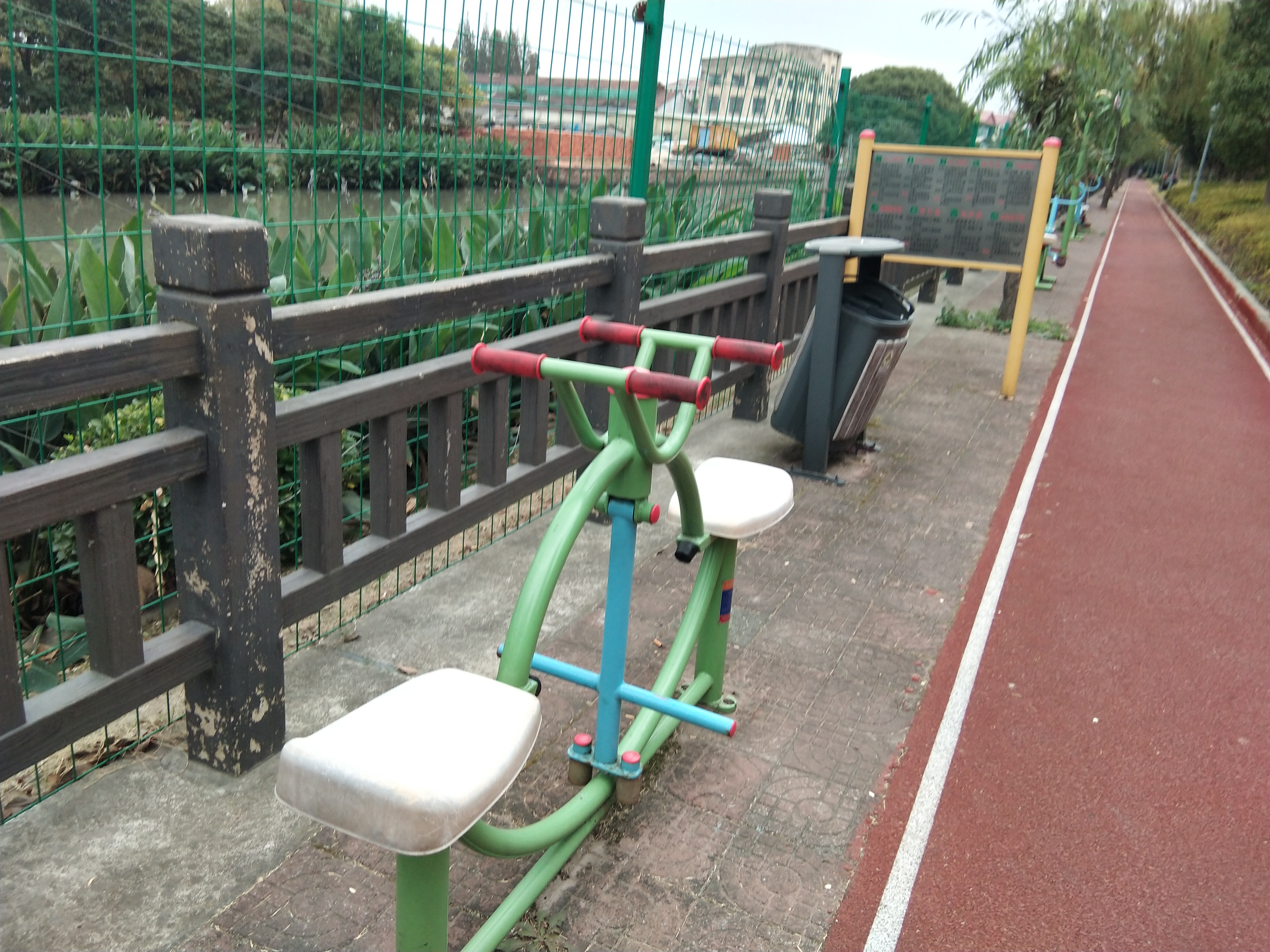 下肢康復(fù)器