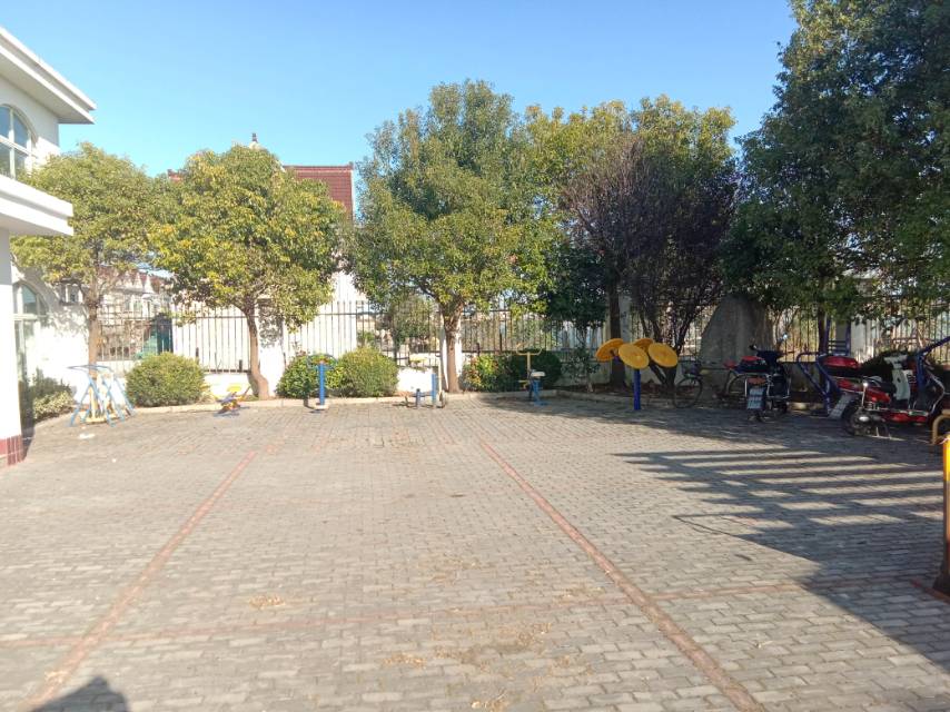 祝西村12組972號(hào)健身路徑