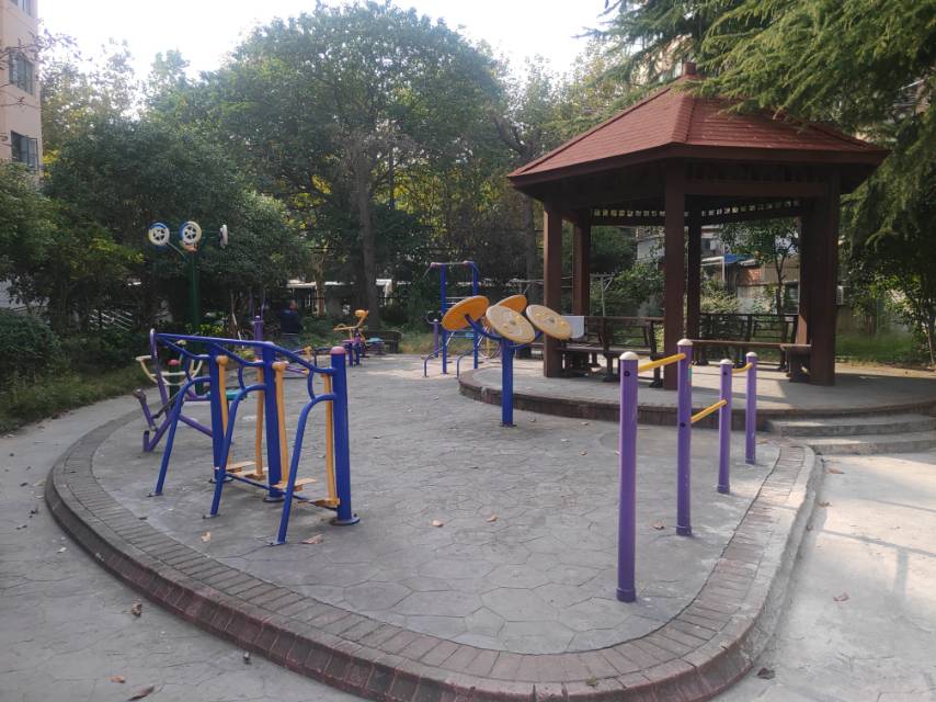 上南十村二洪山路301弄健身點(diǎn)