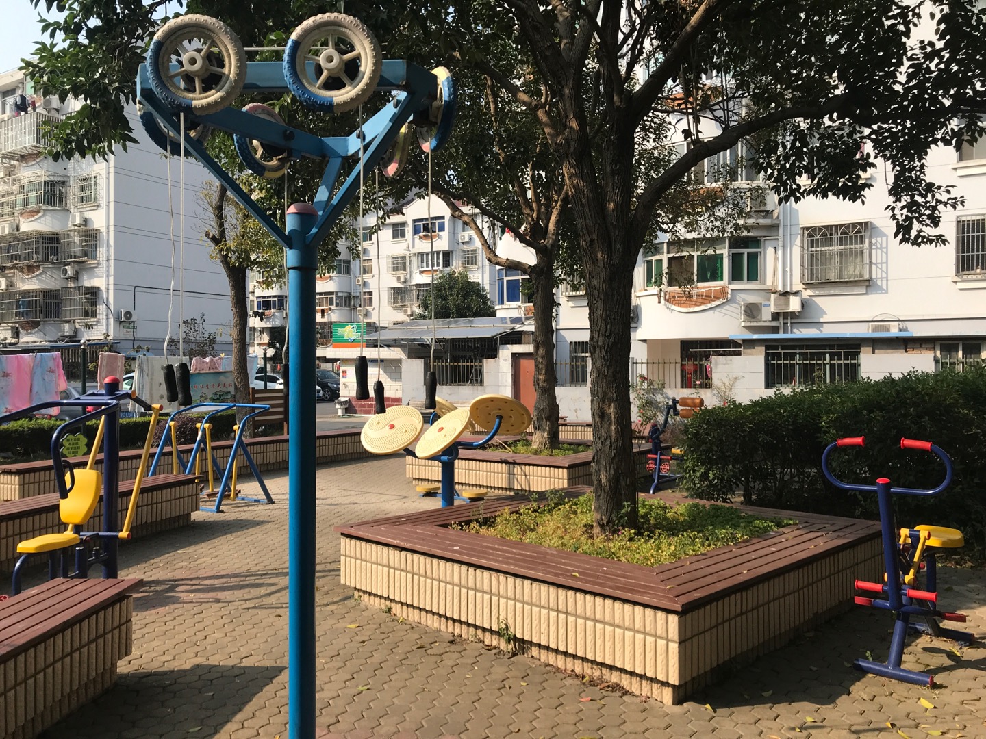 思凡二居施灣二路863弄36號健身路徑