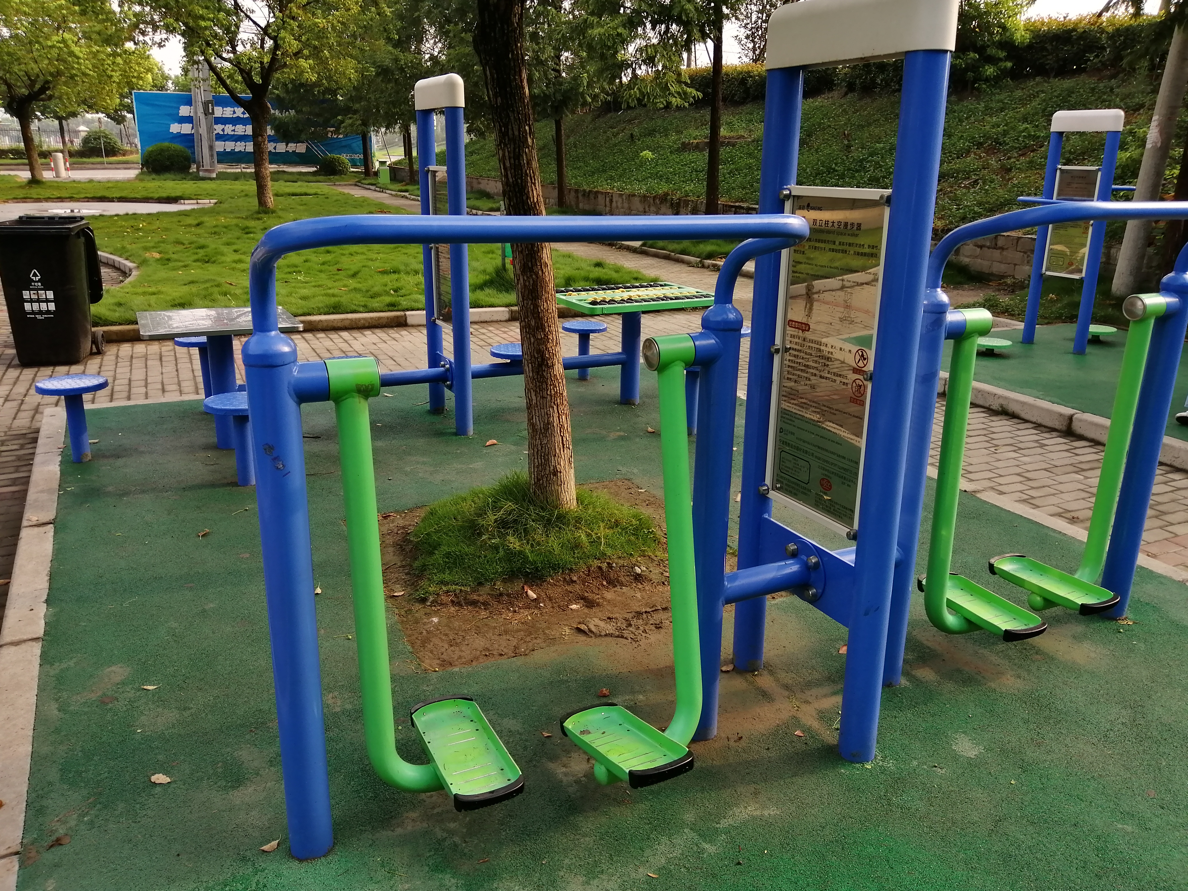 雙位太空漫步機(jī)