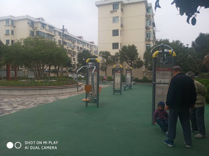 高橋鎮(zhèn)富特五村市民益智健身點(diǎn)