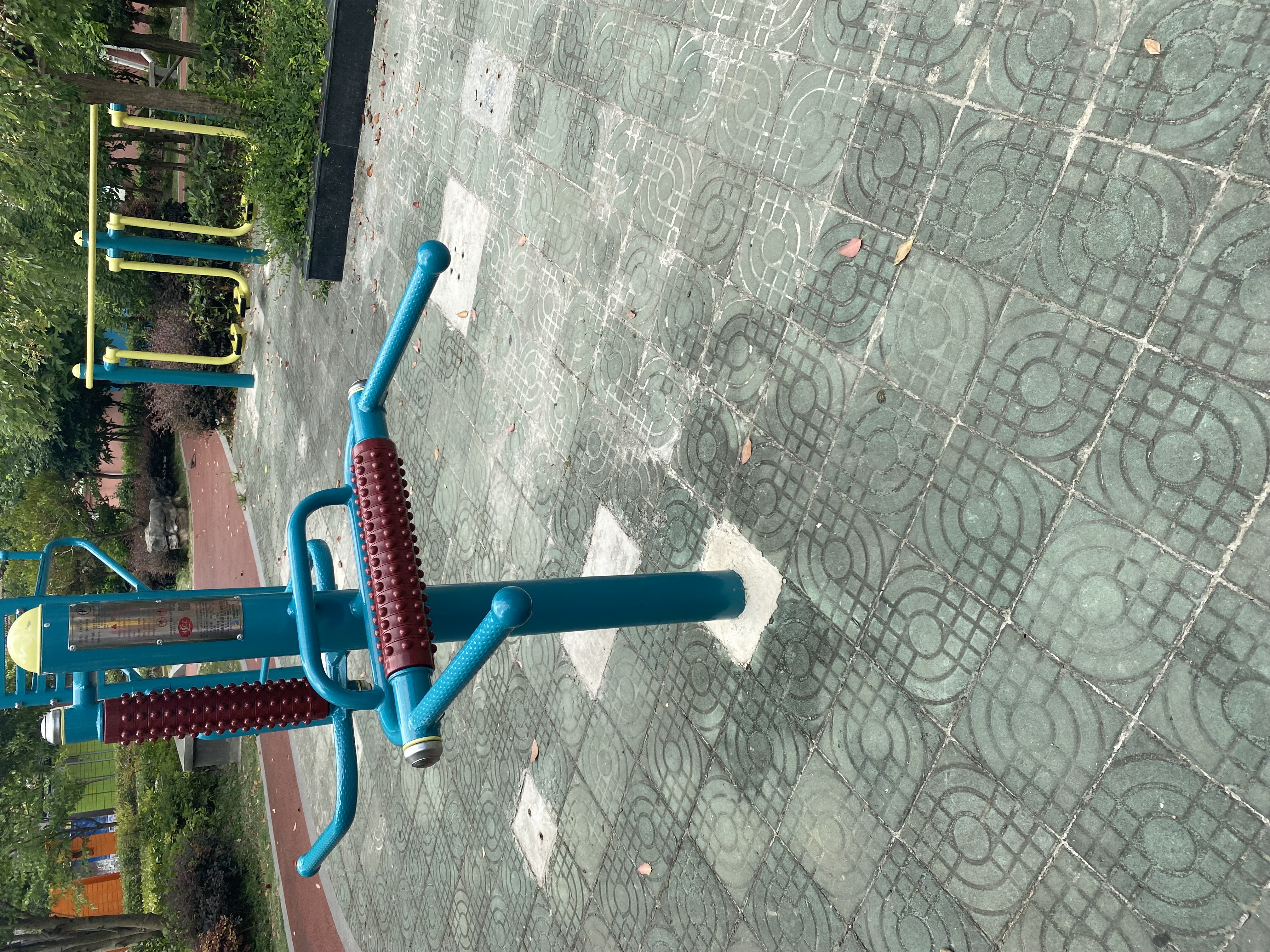 互動式腰背按摩器