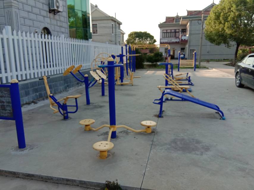 崇明區(qū)中興鎮(zhèn)中興1隊健身點