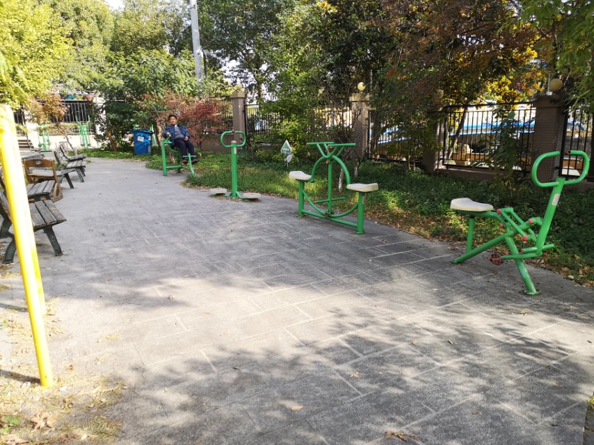 貝越河濱雅筑健身點