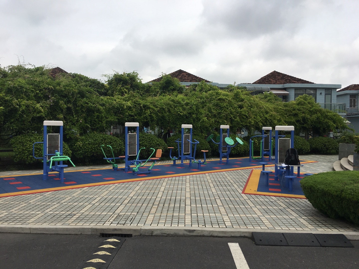 東方紅村益智健身點