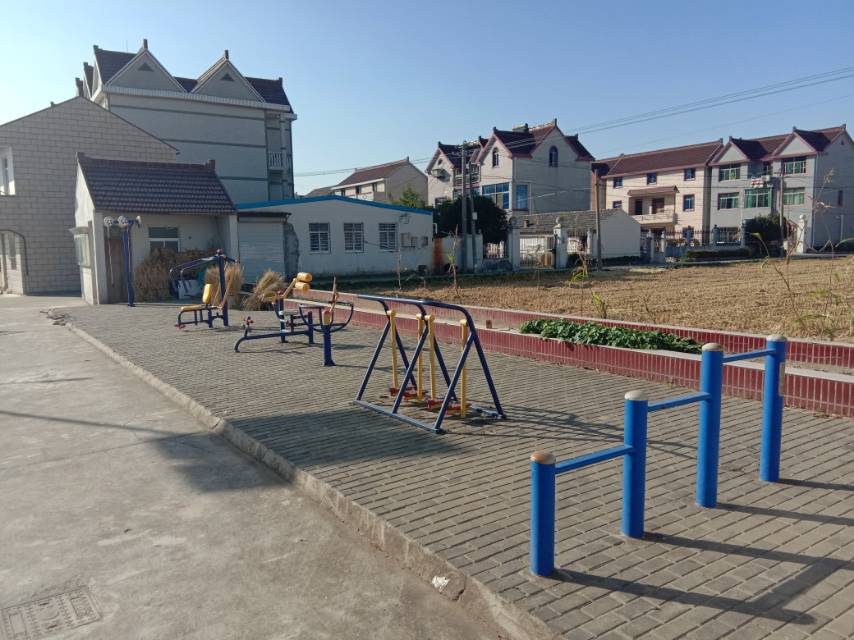 紅三村13組馬順龍家前健身路徑