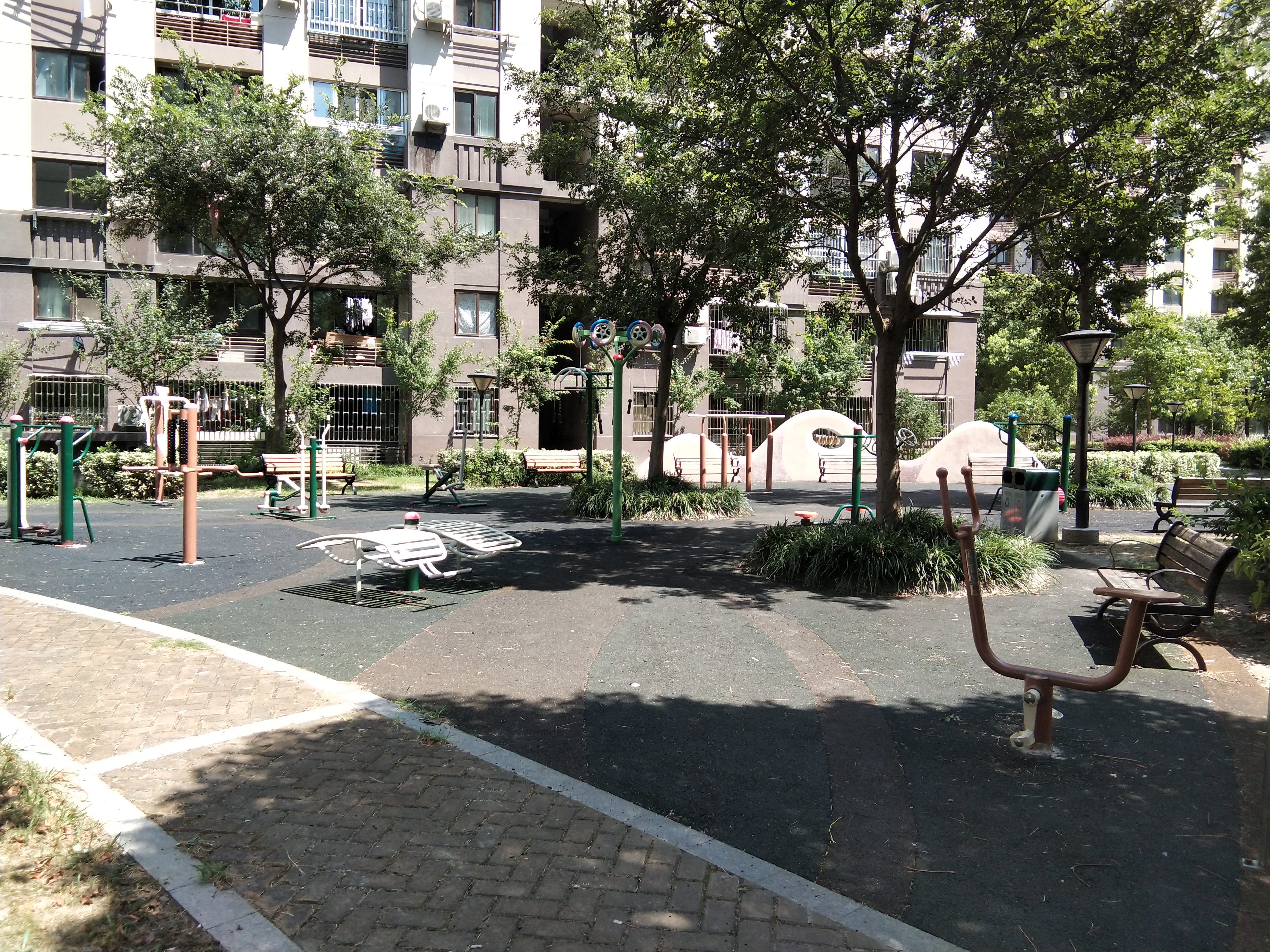 浦航八居委健身苑點