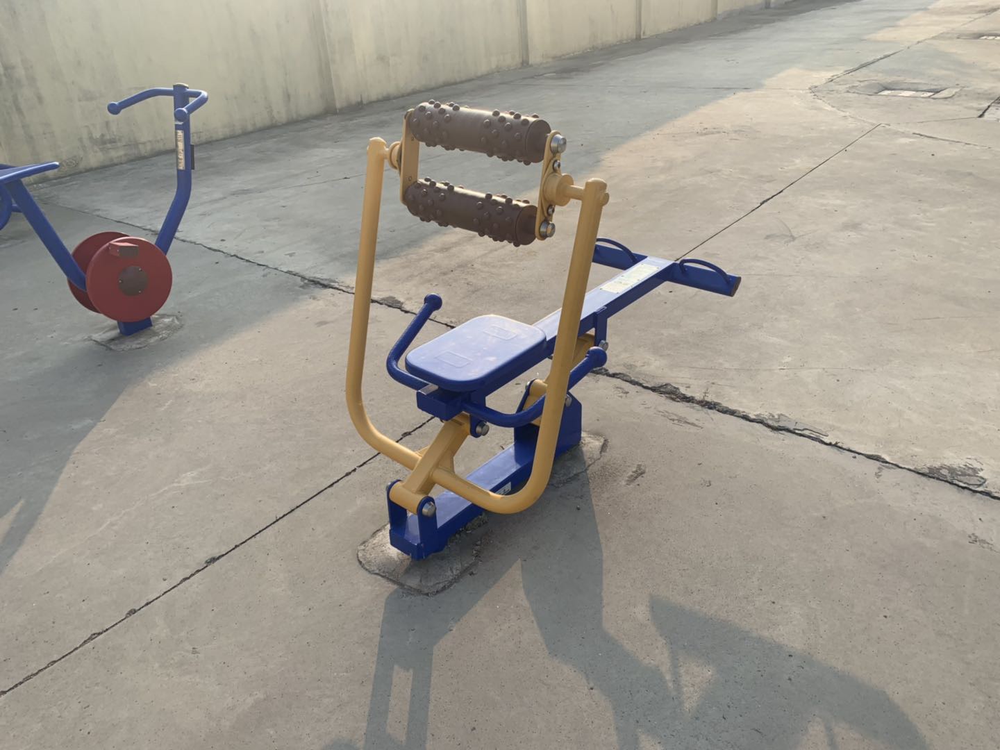 腹背屈伸訓(xùn)練器