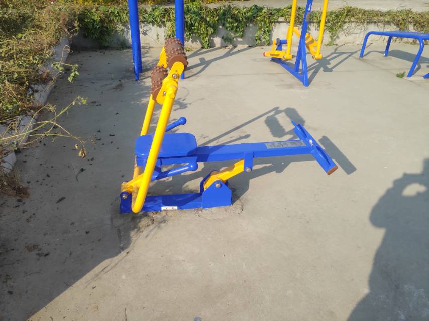 腹背屈伸訓練器