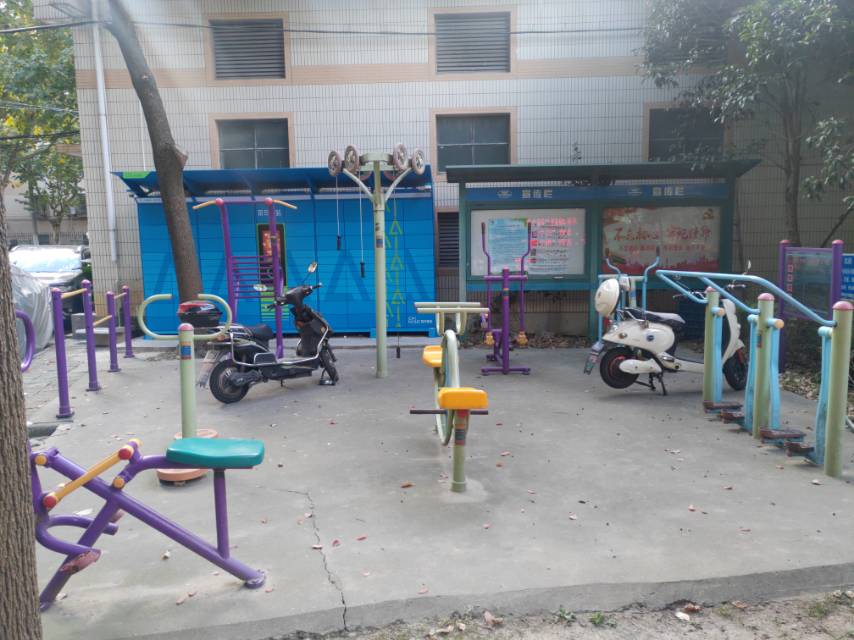 云蓮一居委上南花苑東苑健身點(diǎn)