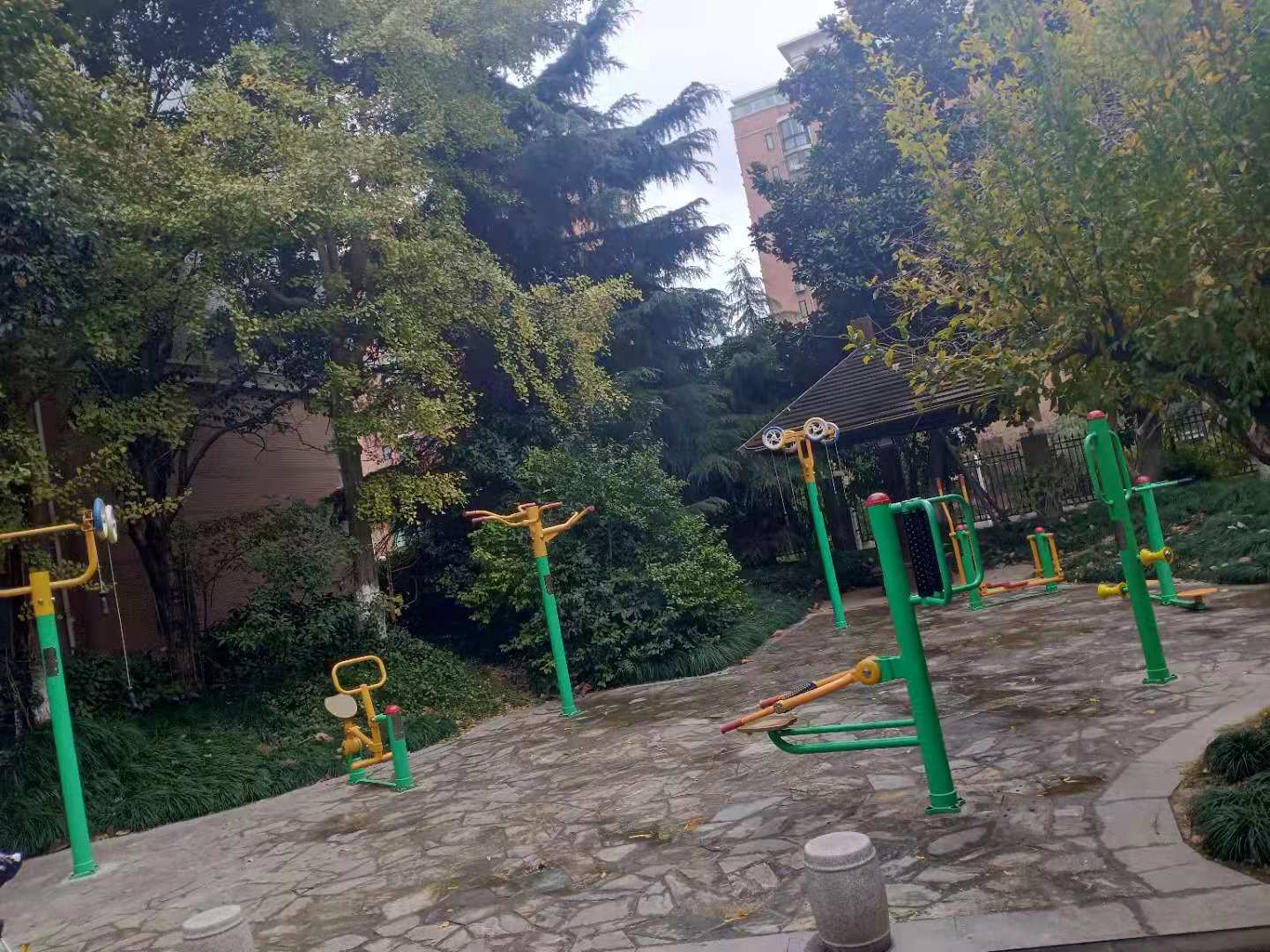 錦繡江南居委耕讀園小區(qū)健身點(diǎn)