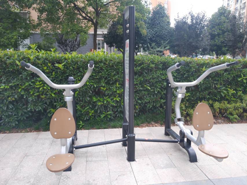 自重式高拉訓(xùn)練器