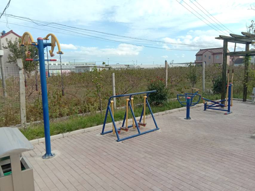 森林村四組周家宅12號健身路徑