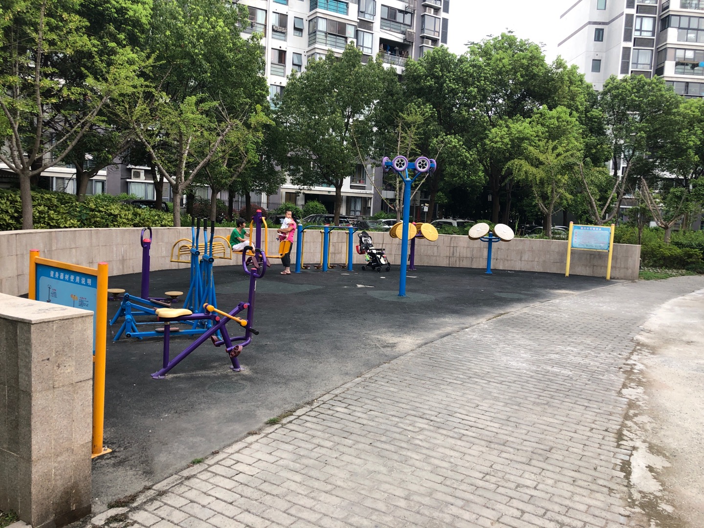 嘉川社區(qū)健身苑點