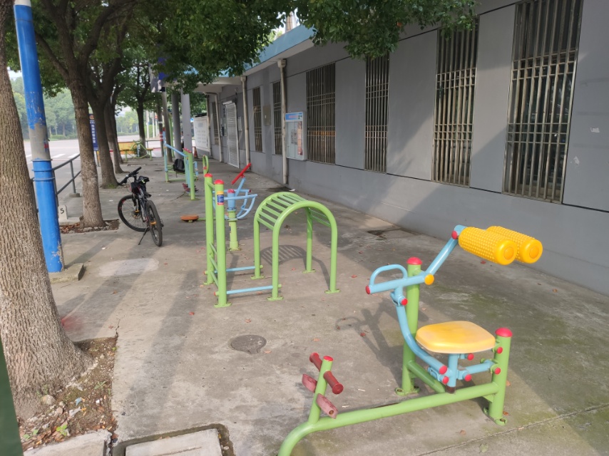 華新鎮(zhèn)淮海村健身點(diǎn)