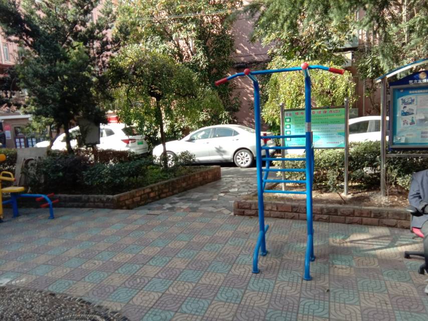 多功能訓(xùn)練器