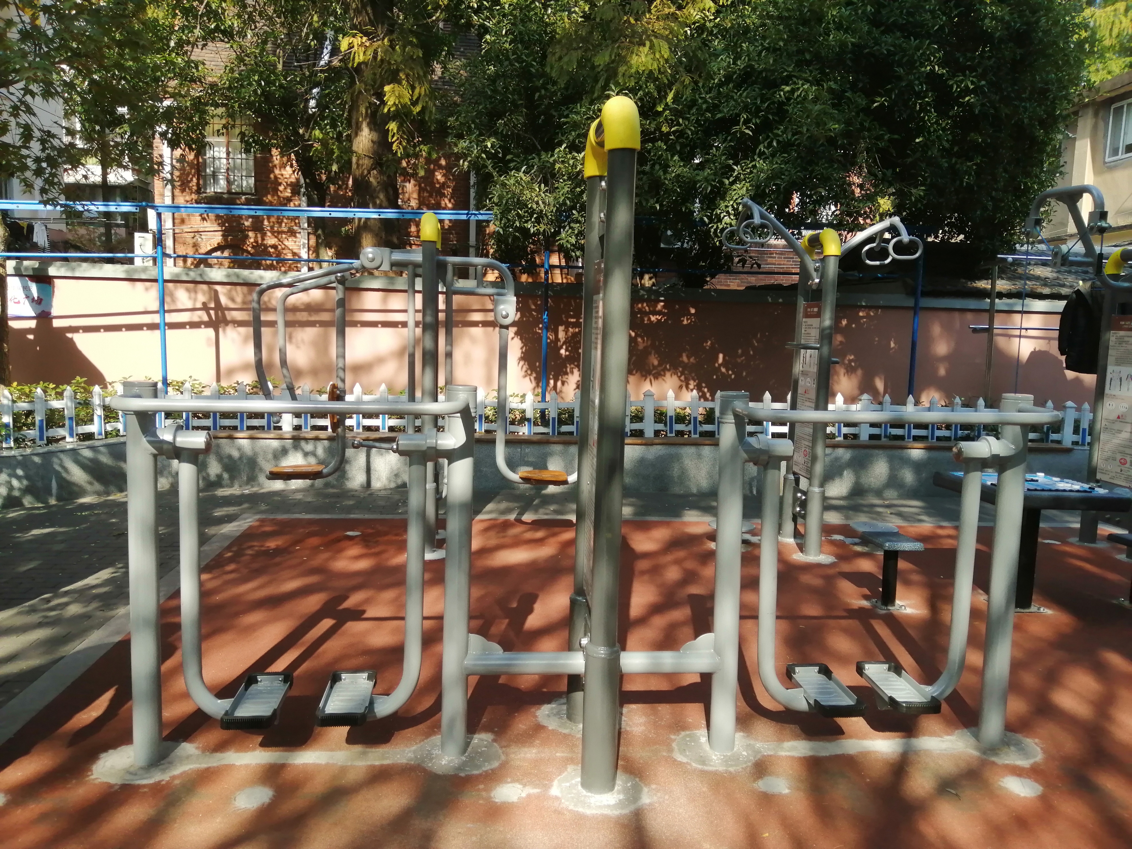 雙位太空漫步機