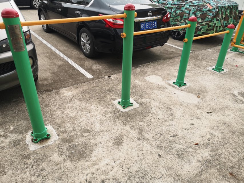 多聯(lián)壓腿架