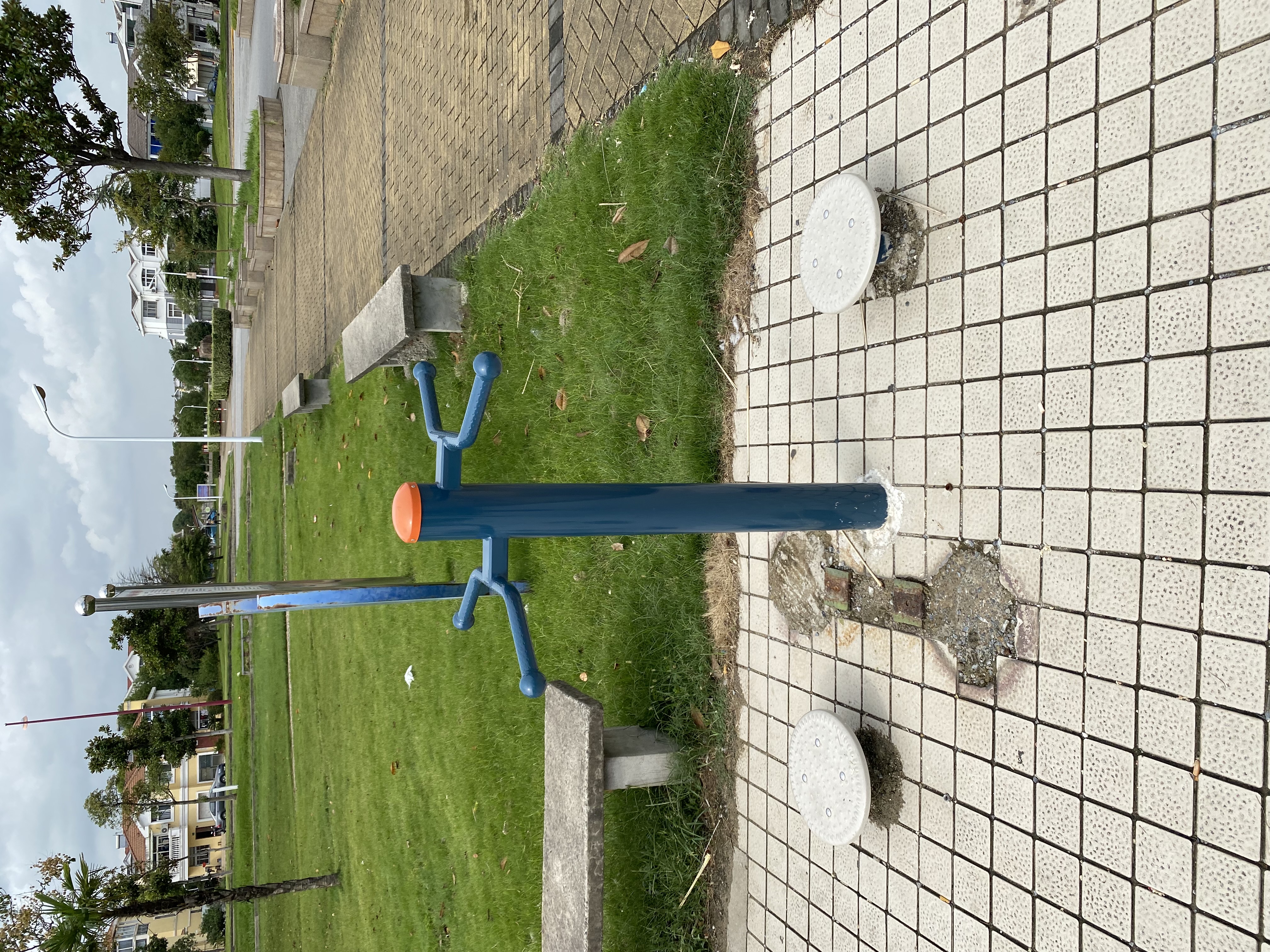 多功能訓(xùn)練器