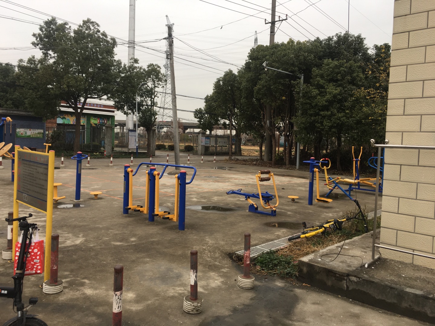 聯(lián)莊隊(duì)健身點(diǎn)