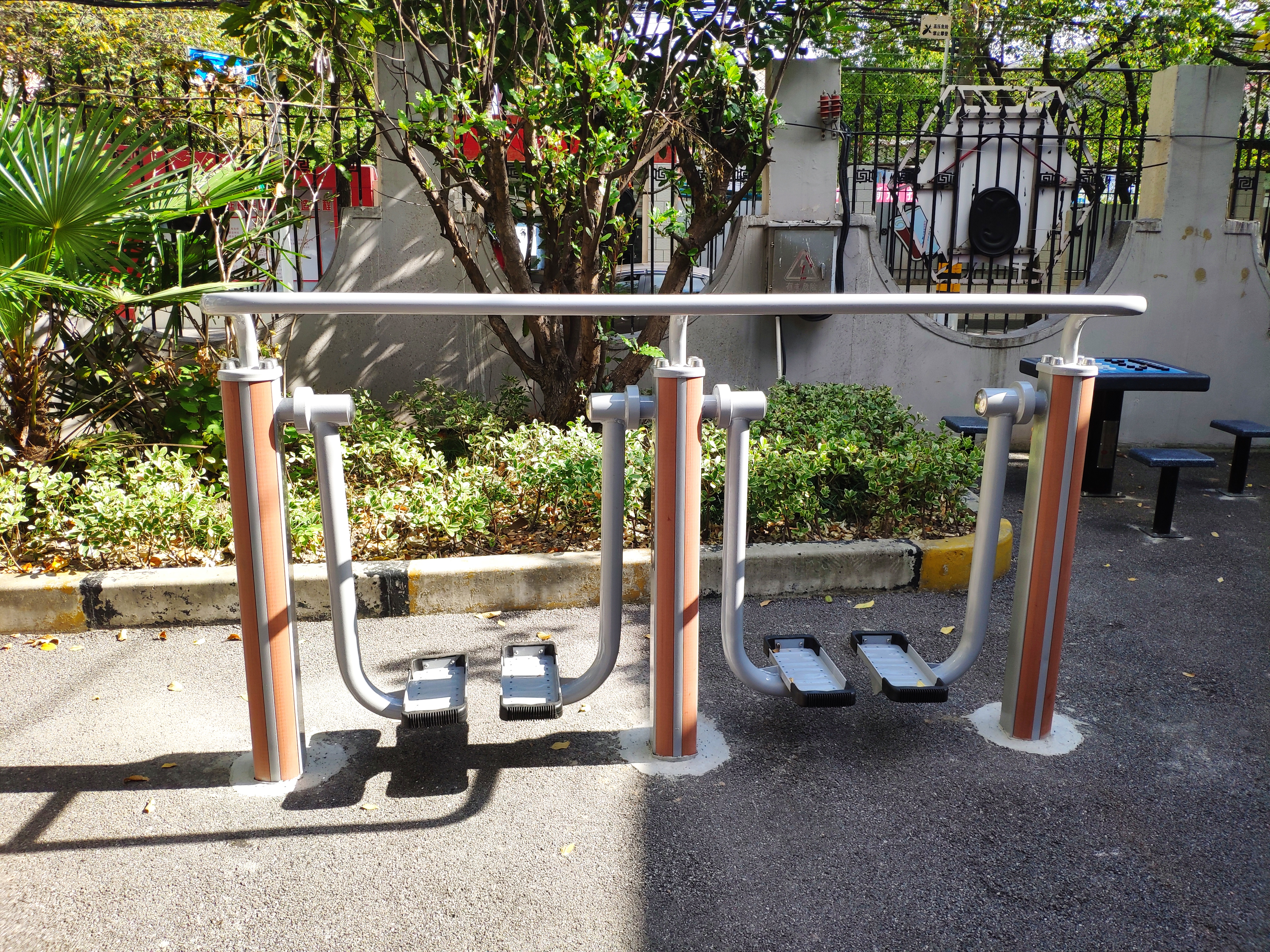 雙位太空漫步機(jī)