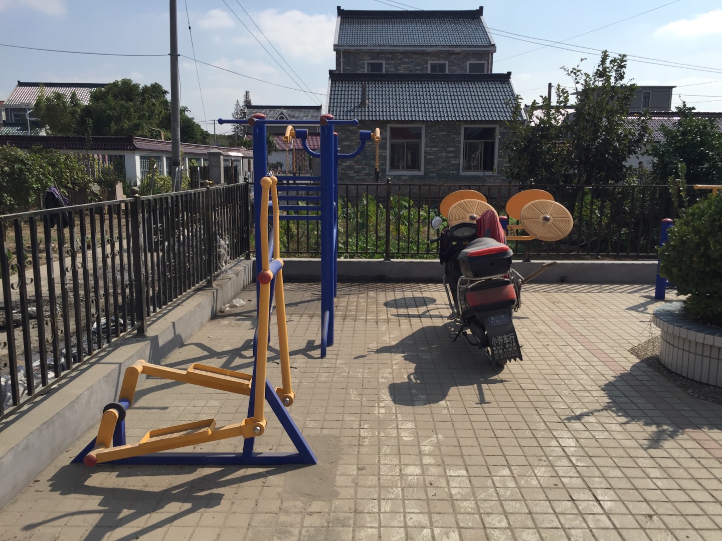 新聯(lián)村六組健身點(diǎn)