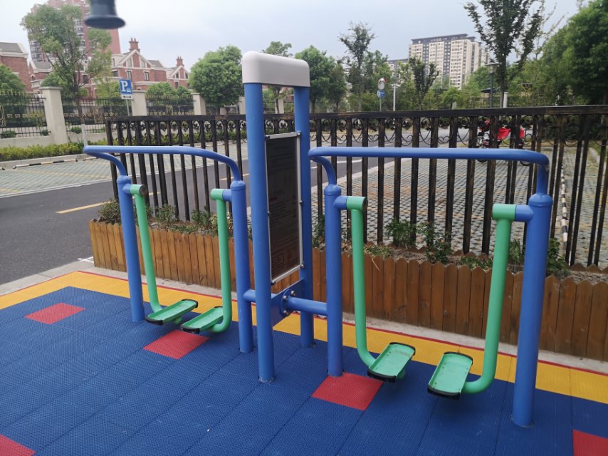 雙立柱太空漫步器