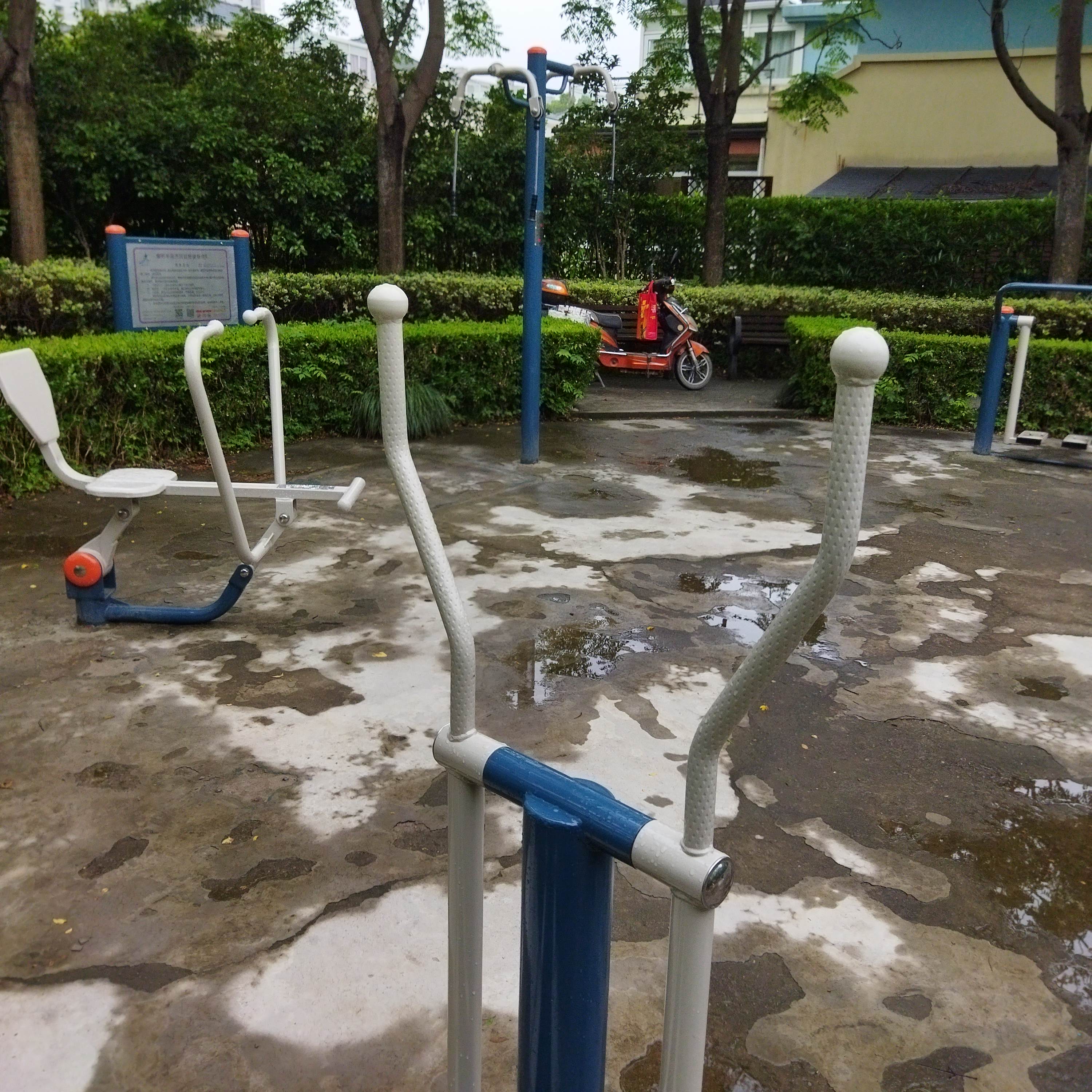 靜安區(qū)靜安寺街道靜安居委健身點（北京西路1585弄）