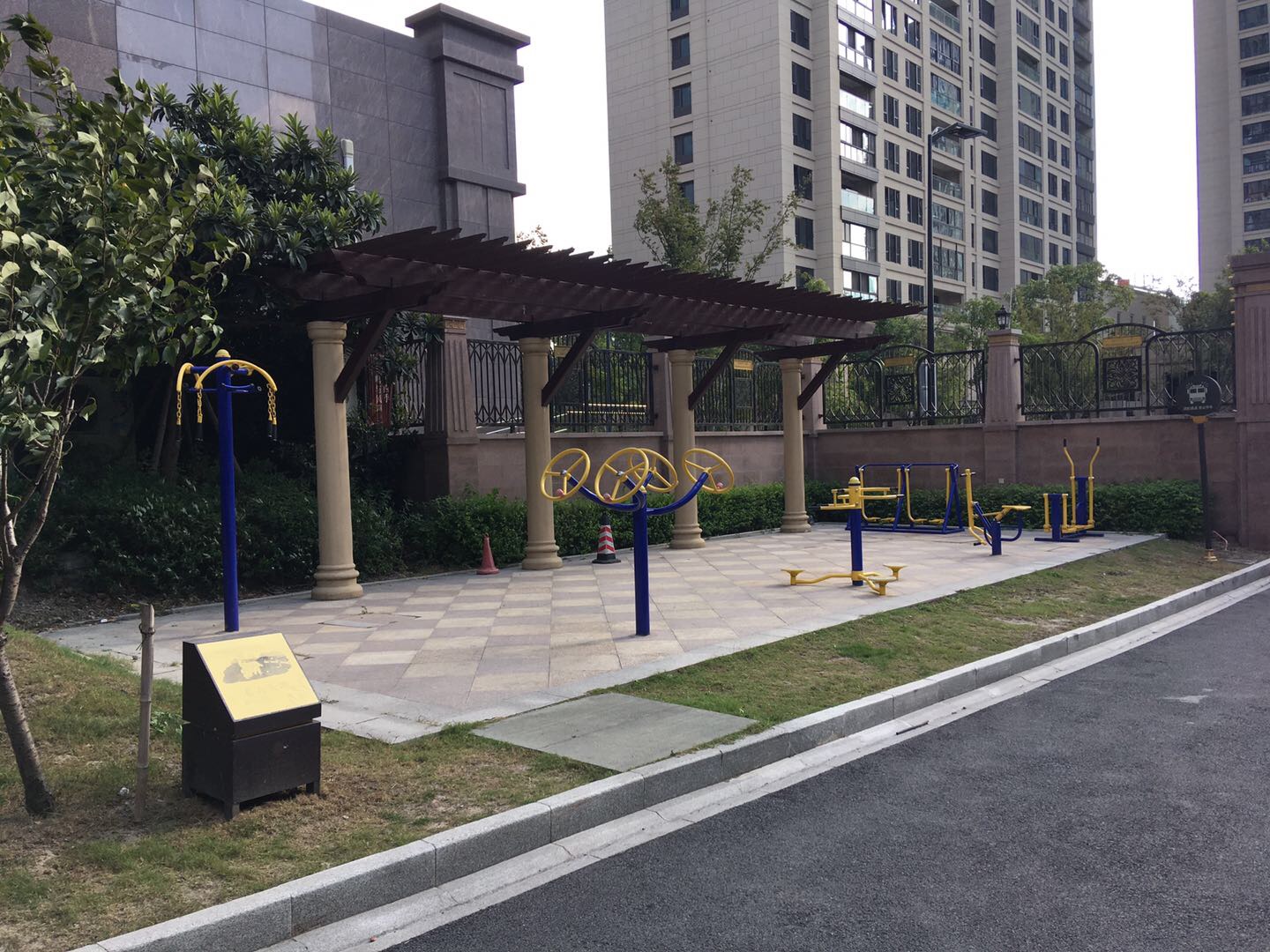 建邦16區(qū)健身苑點