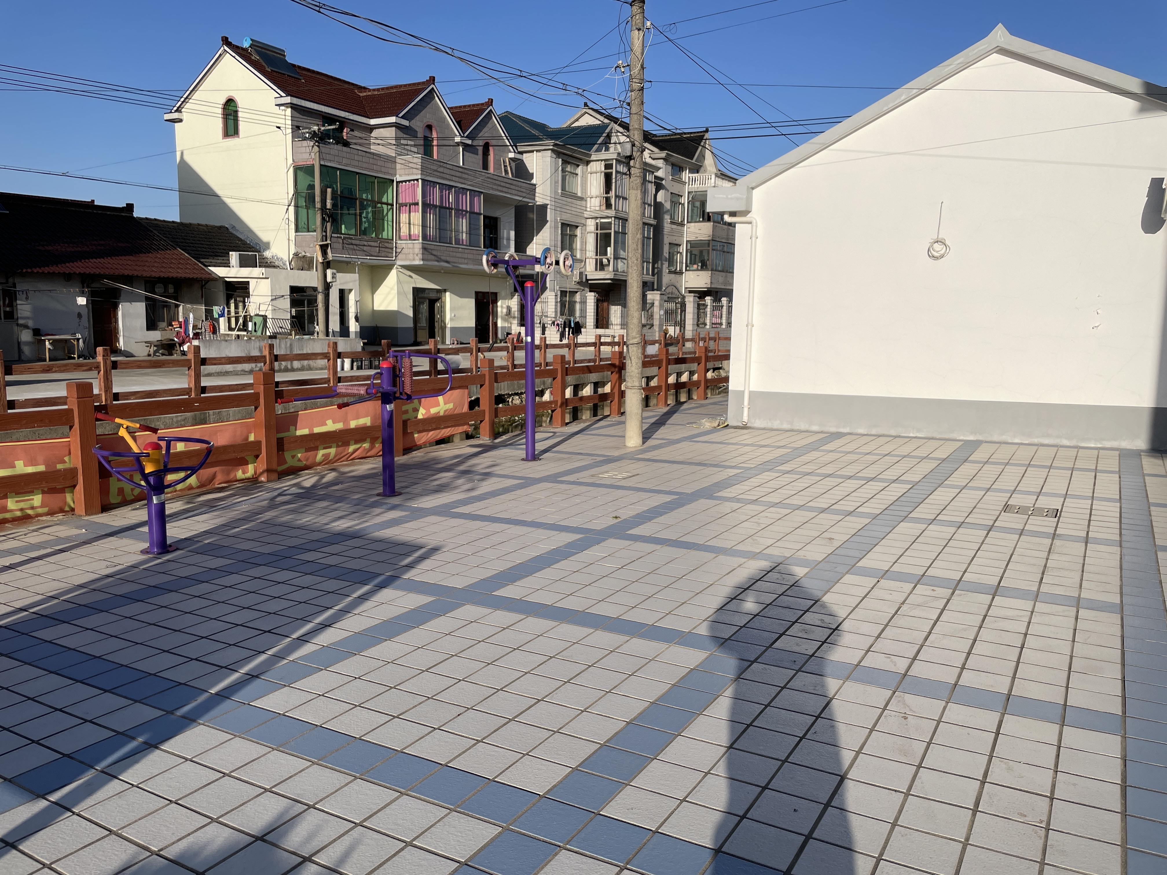 老港鎮(zhèn)中港村民委員會3組健身苑點(diǎn)（北）