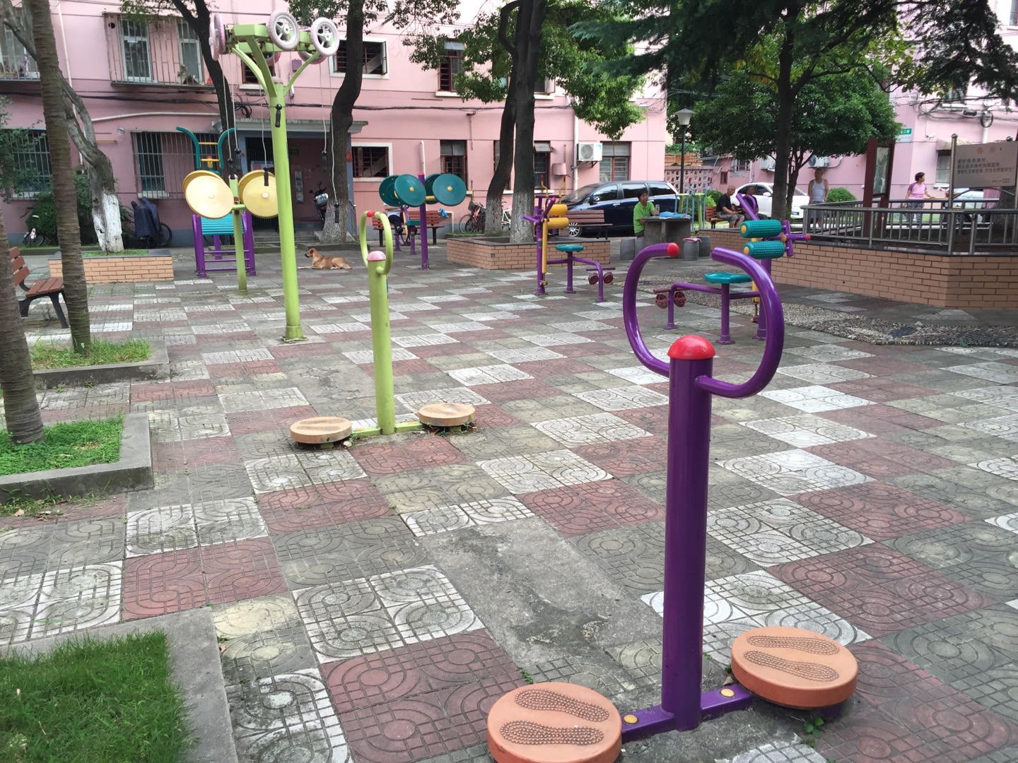 寶鋼二村健身點(diǎn)   1