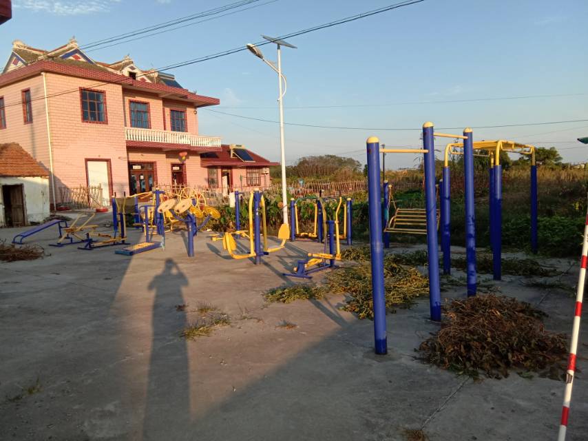 崇明區(qū)中興鎮(zhèn)中興村興東13隊健身點