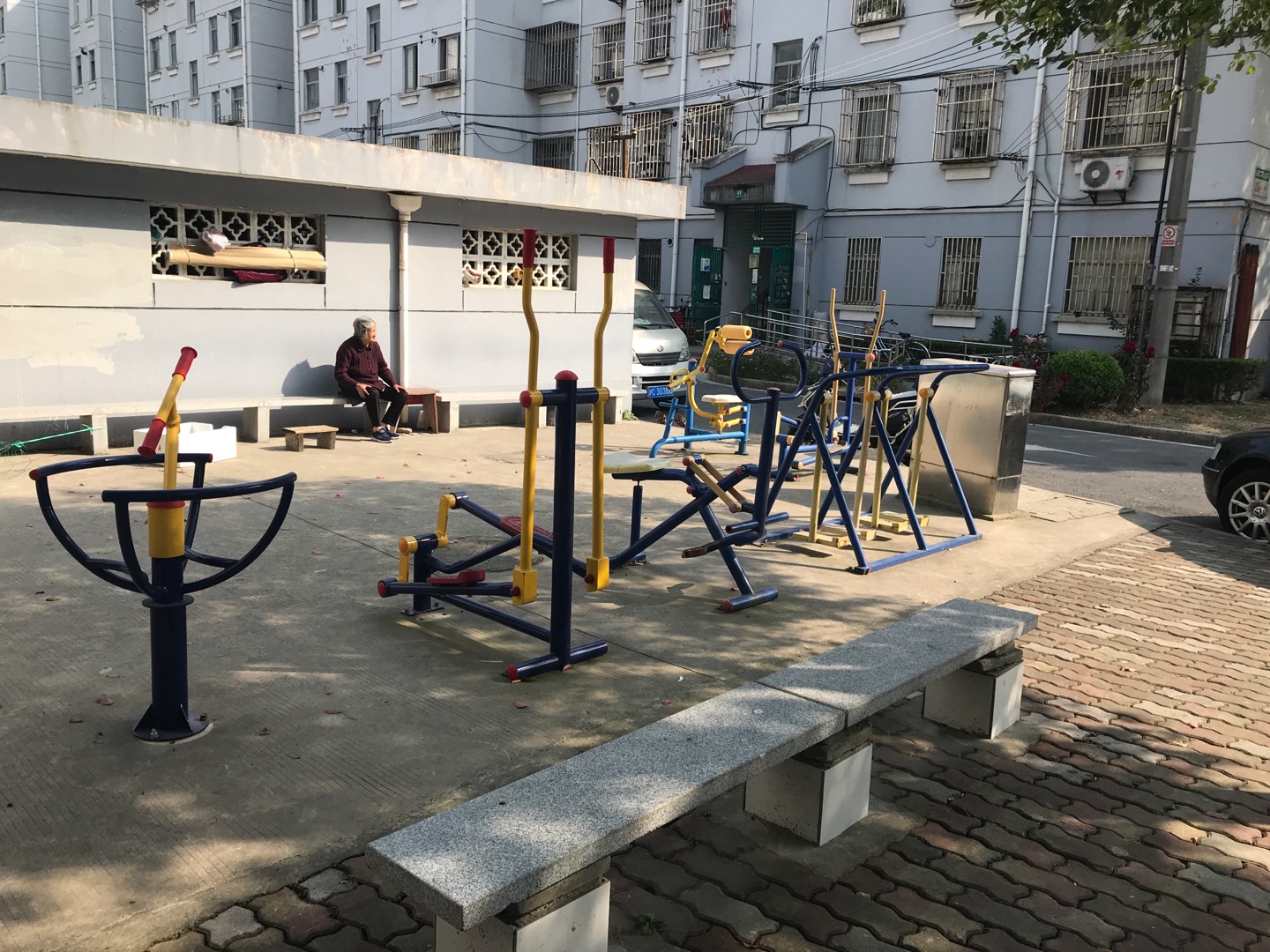 思凡三居施灣二路1026弄49號(hào)健身路徑