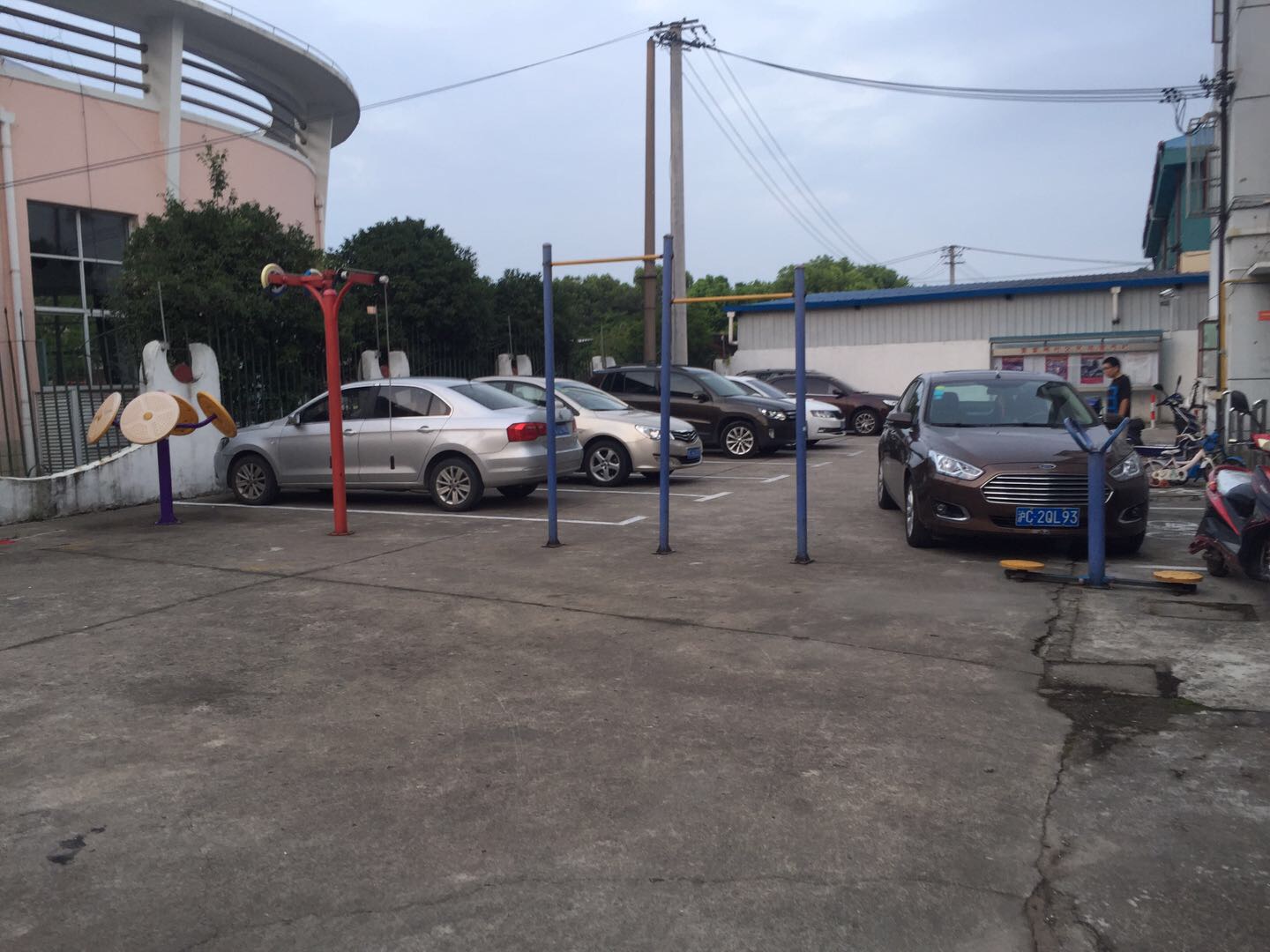 華亭鎮(zhèn)袁家橋社區(qū)健身點(diǎn)