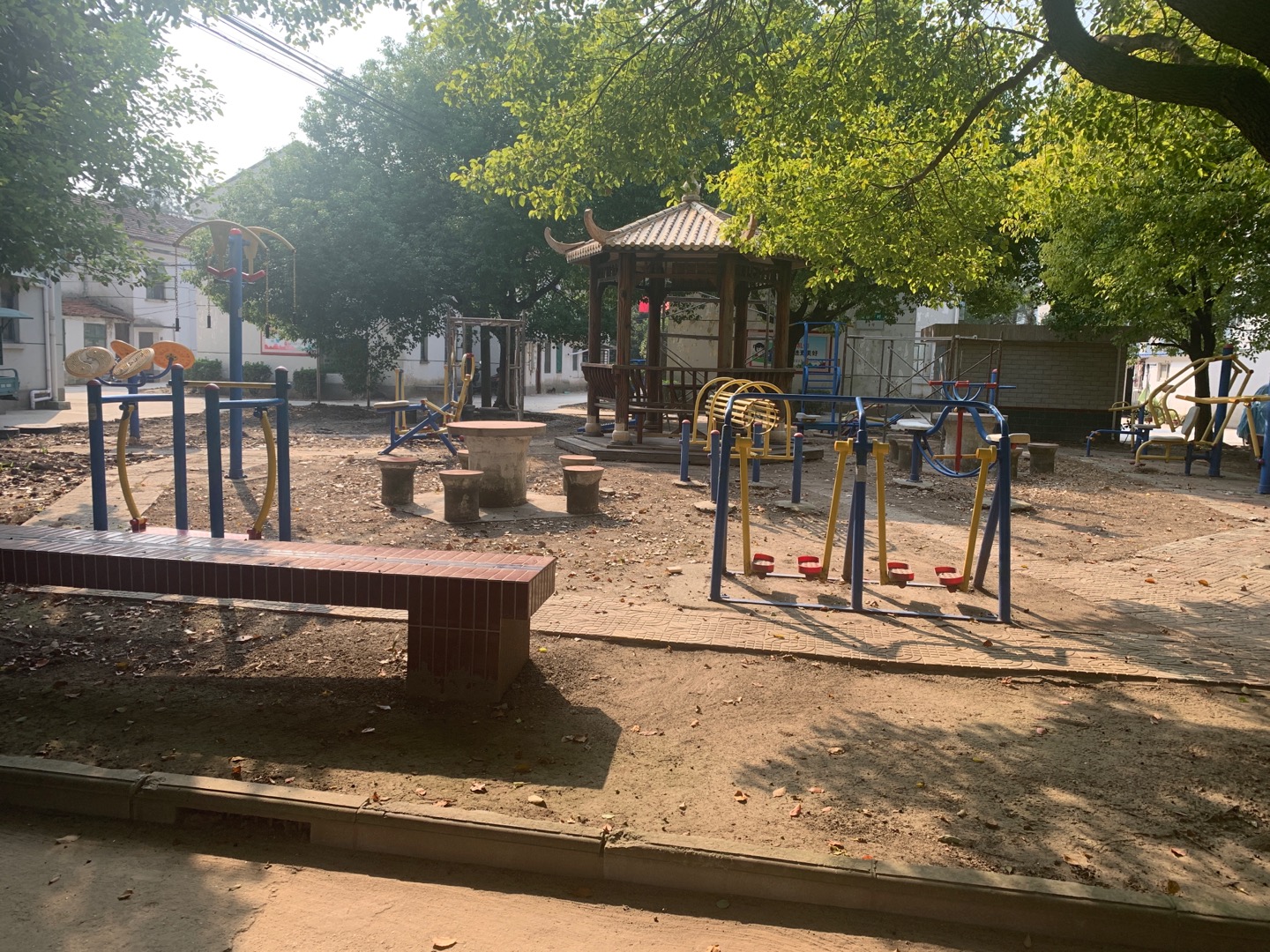 躍進(jìn)一村健身點