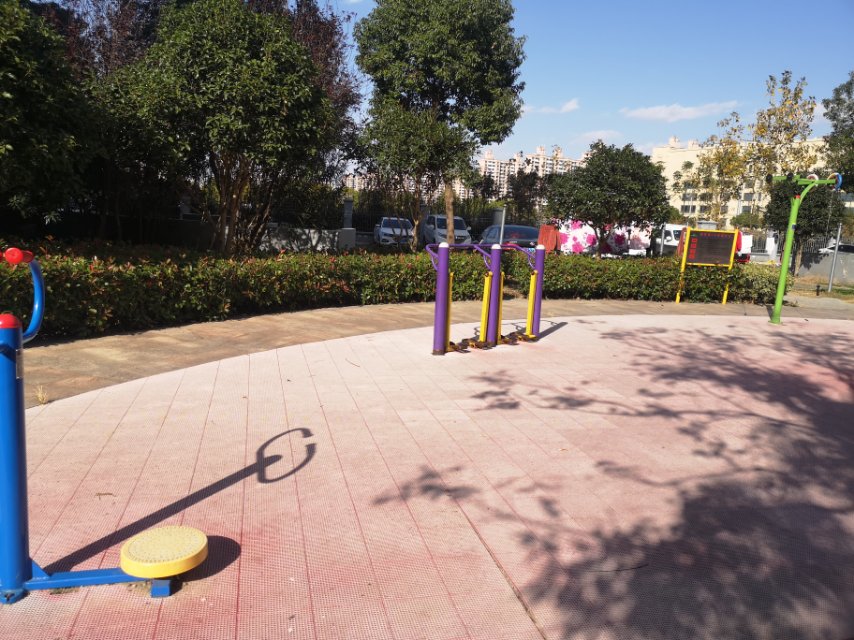 鶴韻路549弄中心花園健身點(diǎn)