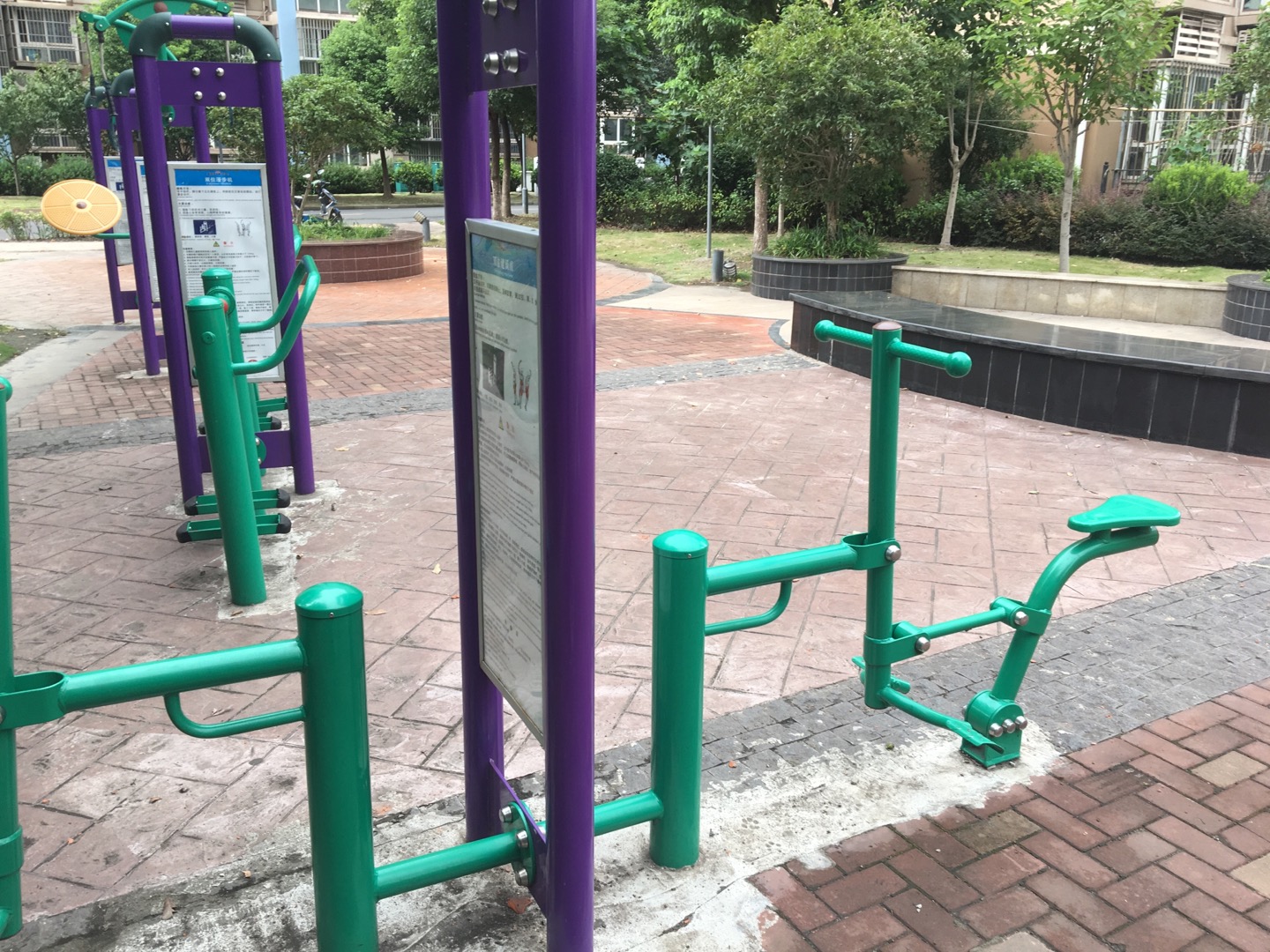 雙位健騎機(jī)