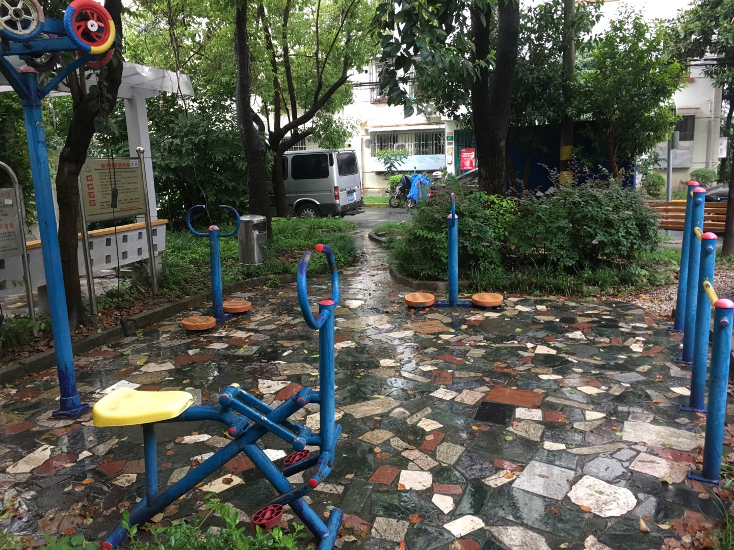 銅川社區(qū)健身苑點(diǎn)（1）