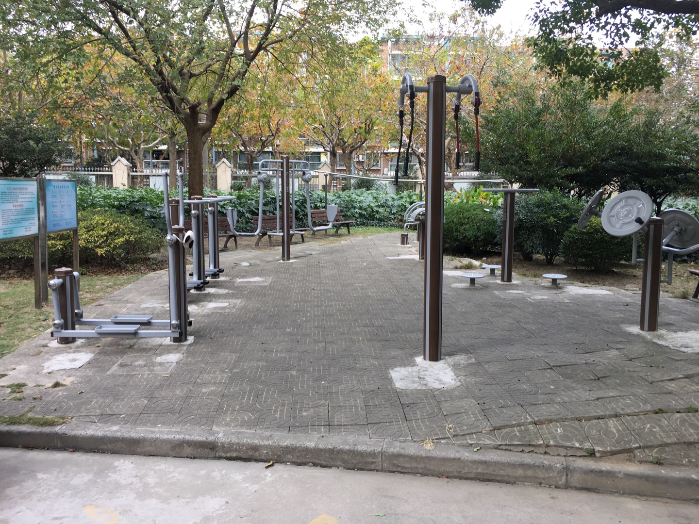 棕櫚苑居委健身點(diǎn)2