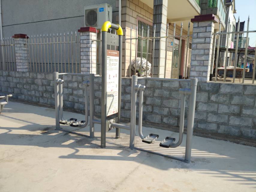 雙位太空漫步機(jī)