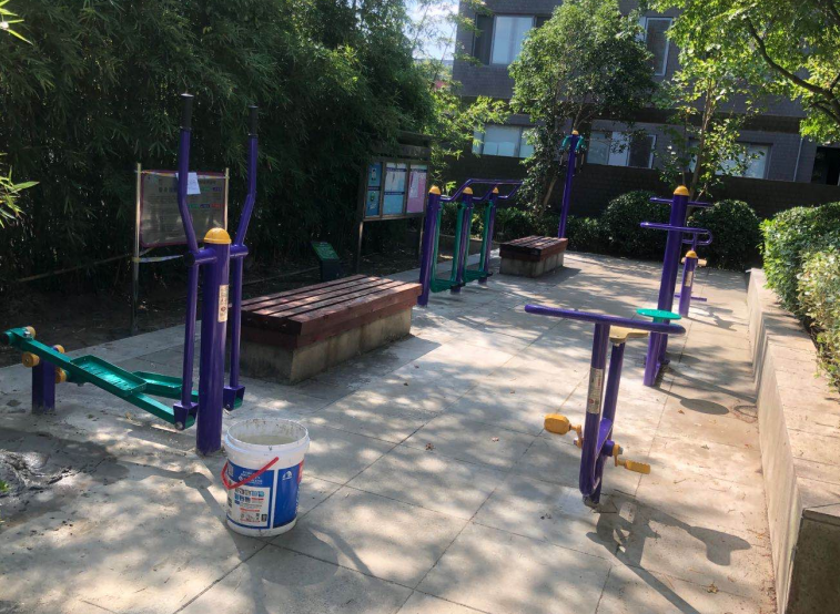 新浦江城一居H健身苑點