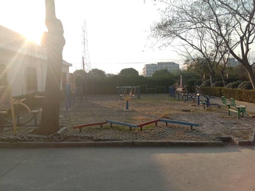 會(huì)龍村委會(huì)健身點(diǎn)