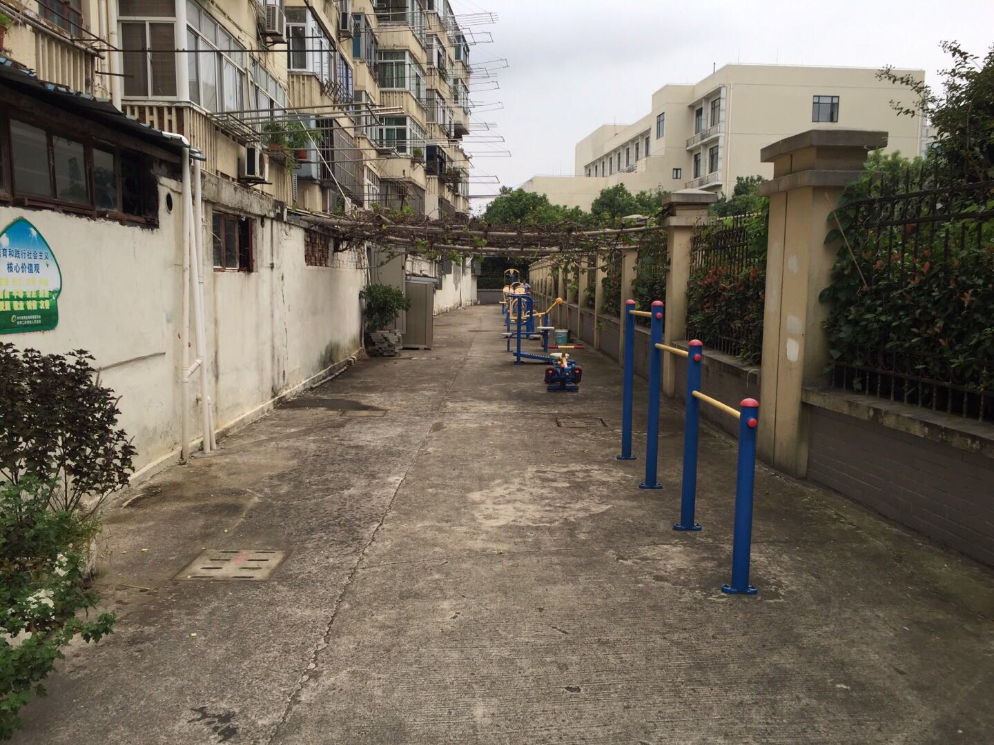 南門居委二期健身點(diǎn)