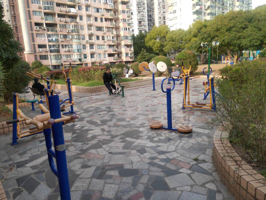 昌里花園居委71弄健身點