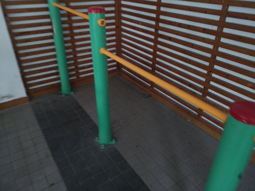 多聯(lián)壓腿架